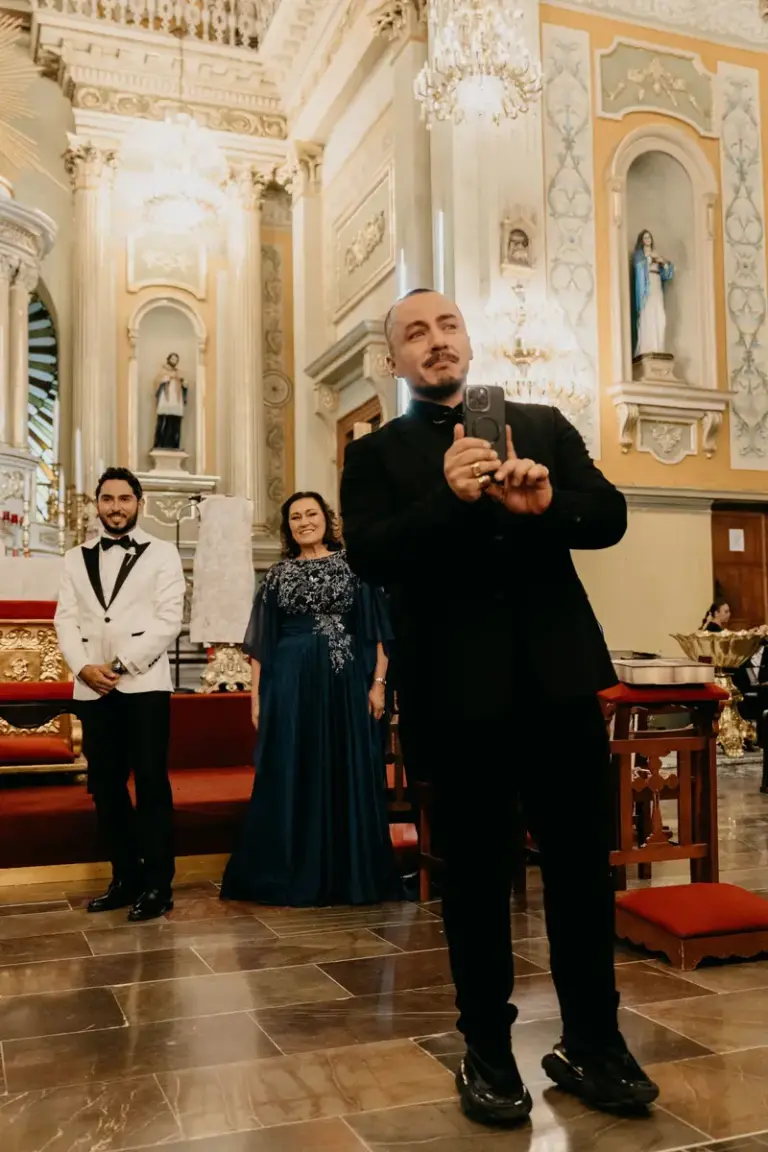 Religious ceremony at the Basílica Colegiata de Nuestra Señora de Guanajuato