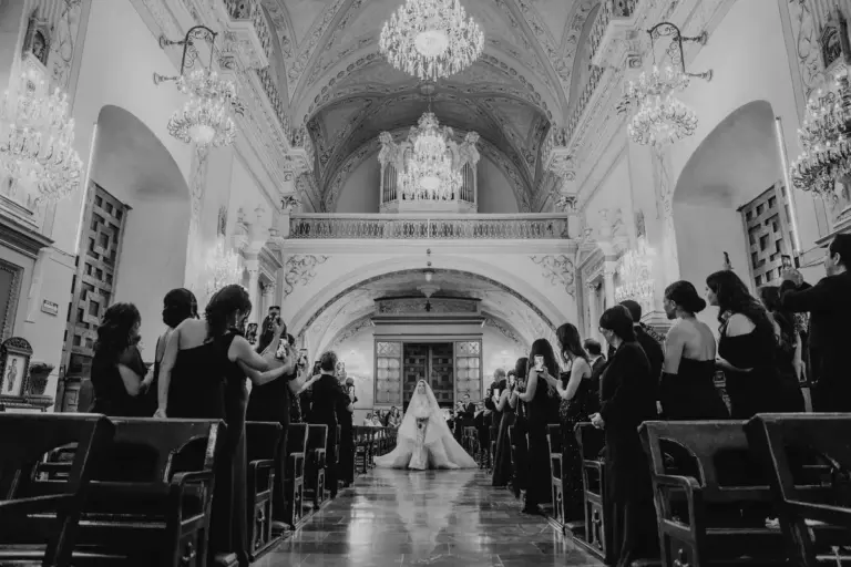 Religious ceremony at the Basílica Colegiata de Nuestra Señora de Guanajuato