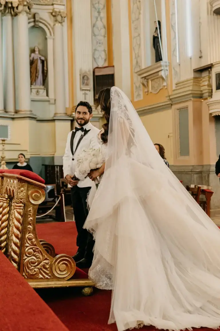 Religious ceremony at the Basílica Colegiata de Nuestra Señora de Guanajuato