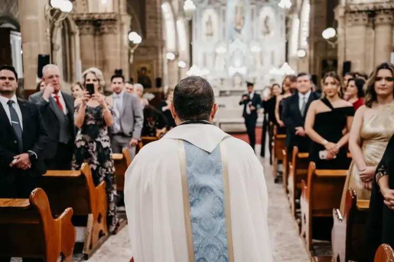 Ceremonia religiosa en el Templo del Inmaculado Corazón de María, León, Guanajuato