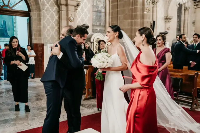 Ceremonia religiosa en el Templo del Inmaculado Corazón de María, León, Guanajuato