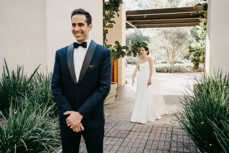 Retratos de los novios en Complejo Aura, León, Guanajuato