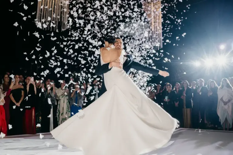 Recepción y primer baile de la boda en Complejo Aura, León, Guanajuato