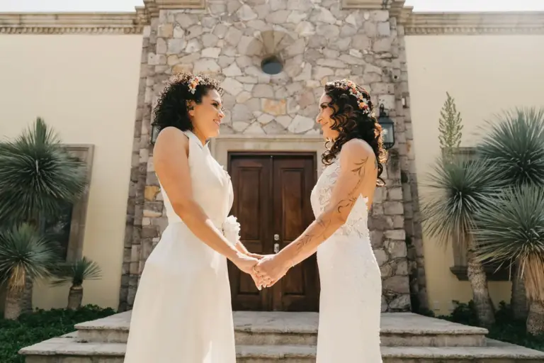 Retrato de las dos novias en Hacienda Los Arcángeles, San Miguel de Allende