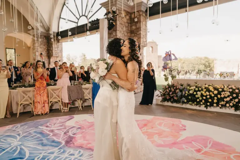 Primer baile de las novias en su boda en San Miguel de Allende