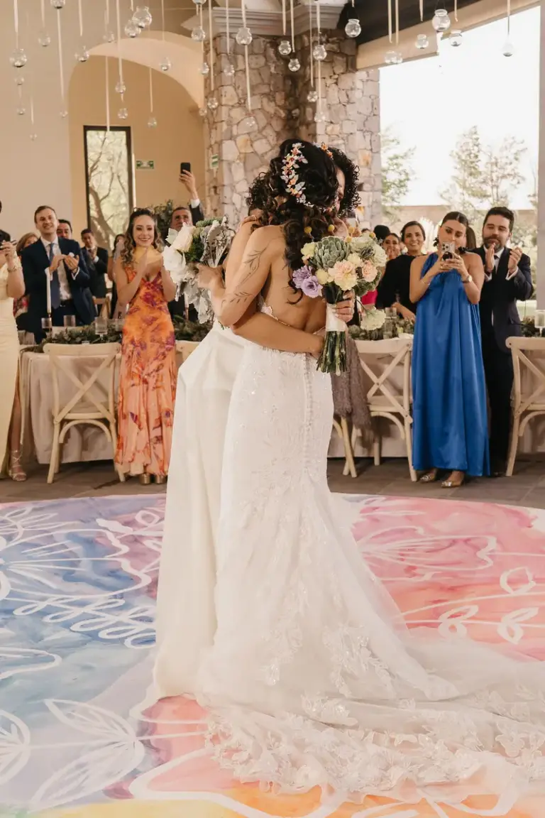 Primer baile de las novias en su boda en San Miguel de Allende