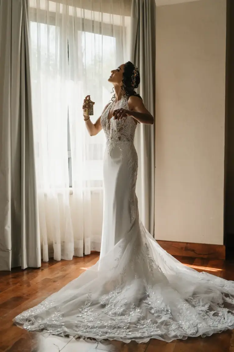Novia preparándose para su boda en Hacienda Los Arcángeles, San Miguel de Allende