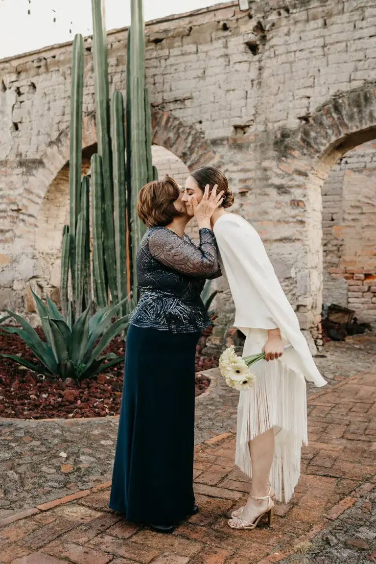 Familia y seres queridos en la boda civil de Ale y Gabriel, Hacienda Sepúlveda