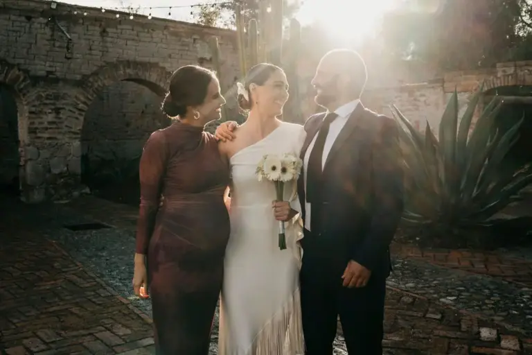 Familia y seres queridos en la boda civil de Ale y Gabriel, Hacienda Sepúlveda