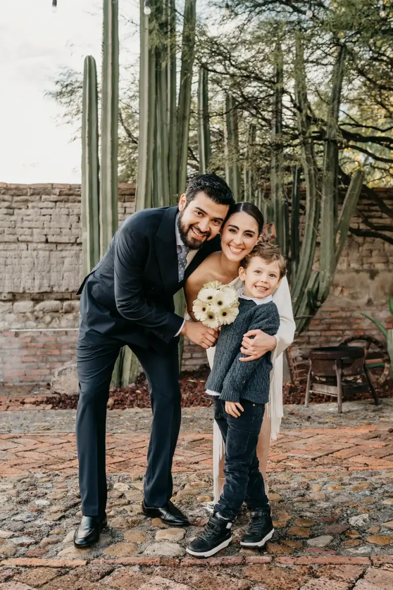 Familia y seres queridos en la boda civil de Ale y Gabriel, Hacienda Sepúlveda