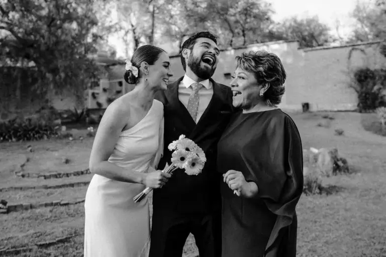 Familia y seres queridos en la boda civil de Ale y Gabriel, Hacienda Sepúlveda