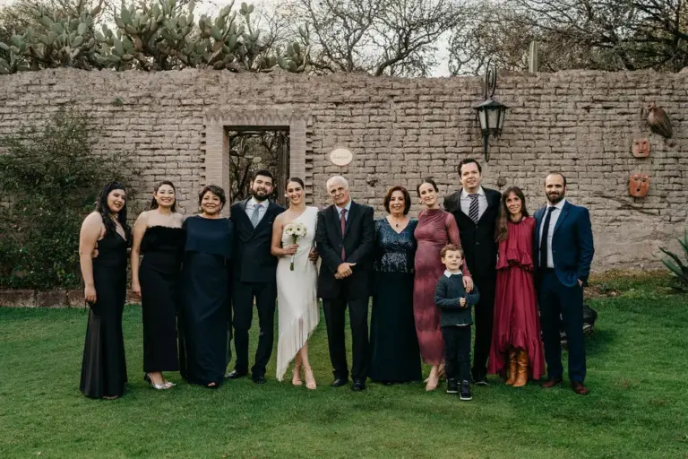 Familia y seres queridos en la boda civil de Ale y Gabriel, Hacienda Sepúlveda