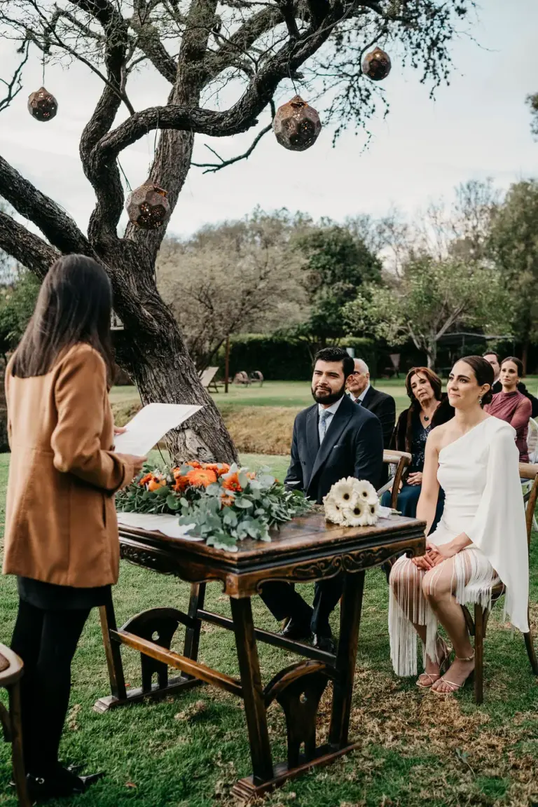 Ceremonia civil en el islote del lago, Hacienda Sepúlveda, Jalisco