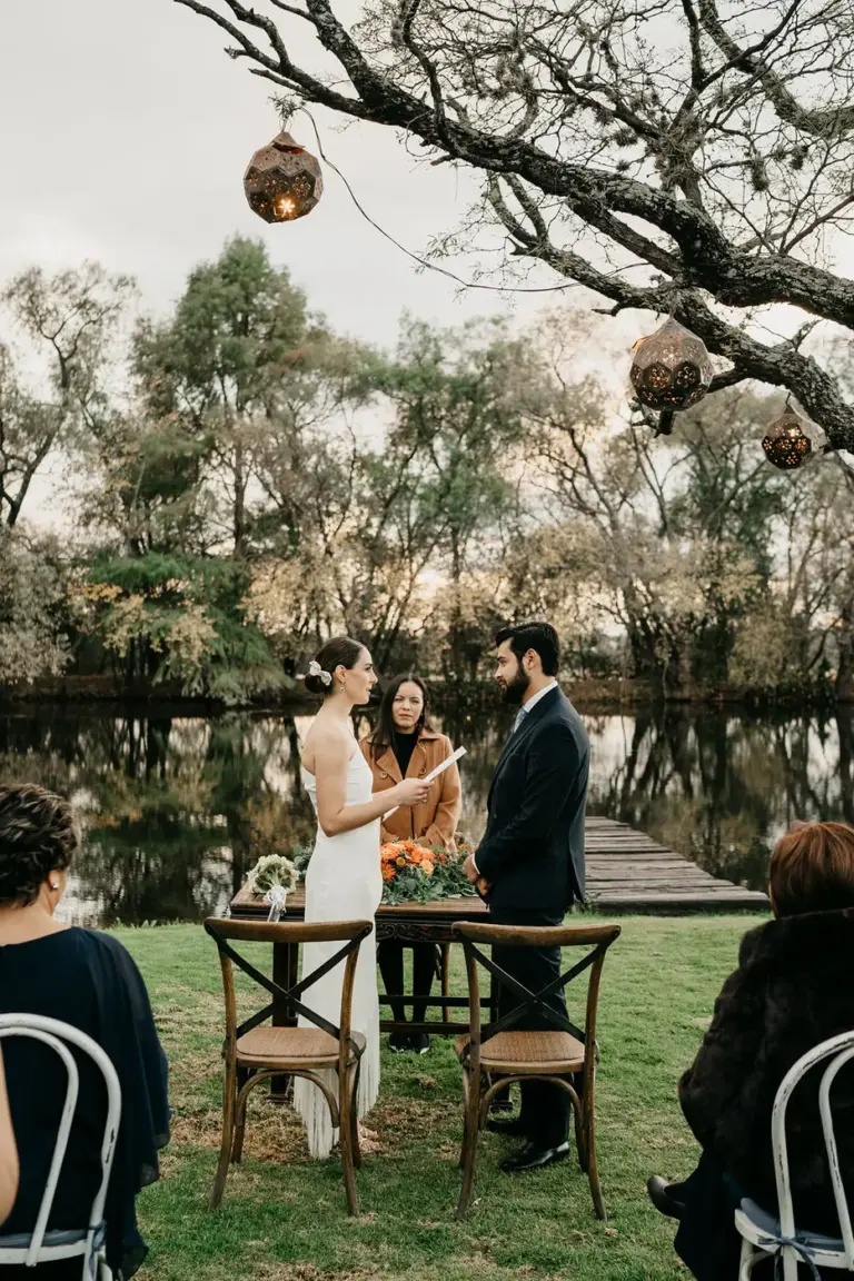 Ceremonia civil en el islote del lago, Hacienda Sepúlveda, Jalisco