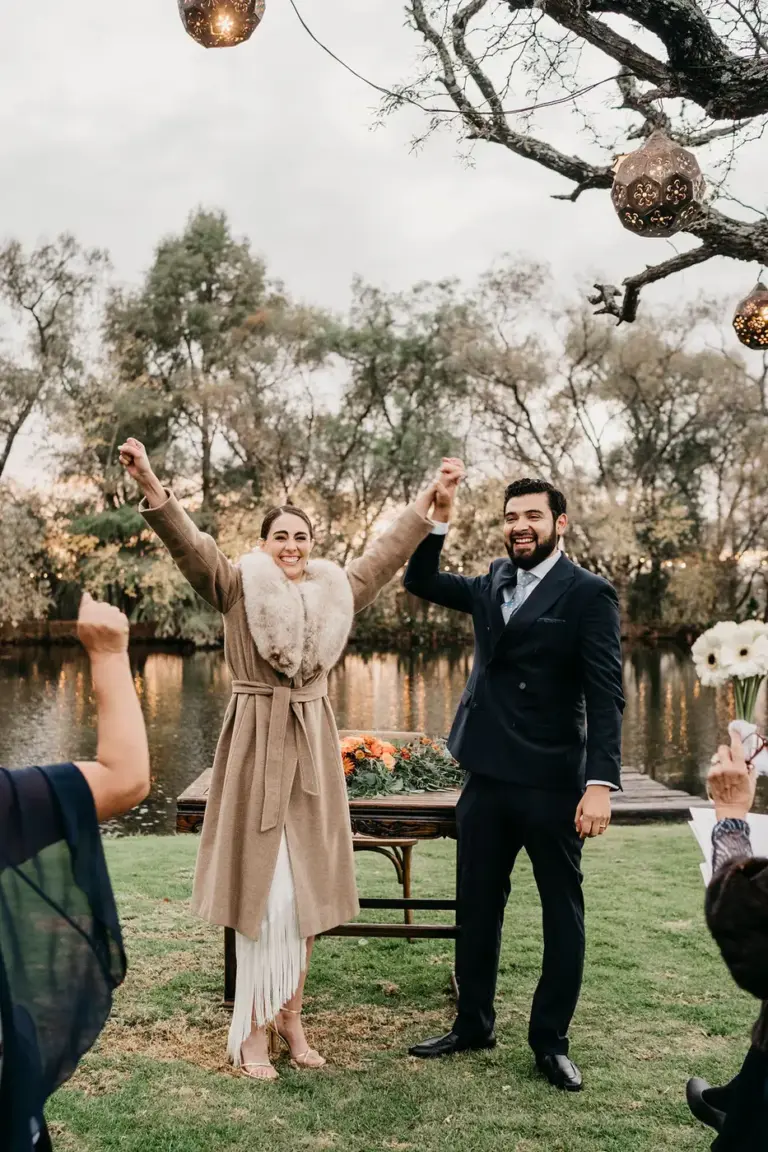Celebración junto al lago, boda civil en Hacienda Sepúlveda, Jalisco