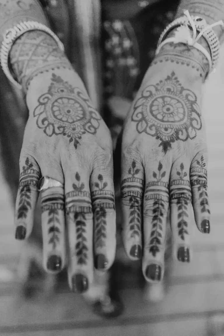 Boda hindú en Royalton Riviera Cancún, la bienvenida y el mehndi: mehndi.