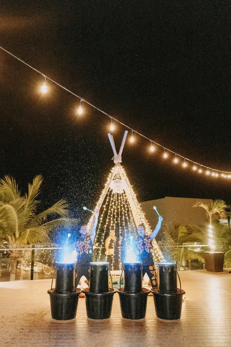 Boda hindú en Royalton Riviera Cancún, la bienvenida y el mehndi: presentación fuego.