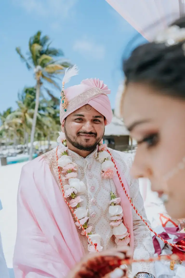 Boda hindú en Royalton Riviera Cancún, el día de la boda: perfiles de la pareja.