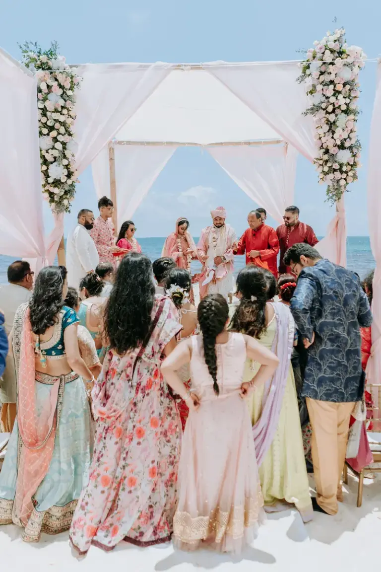 Boda hindú en Royalton Riviera Cancún, el día de la boda: vista general ceremonia.