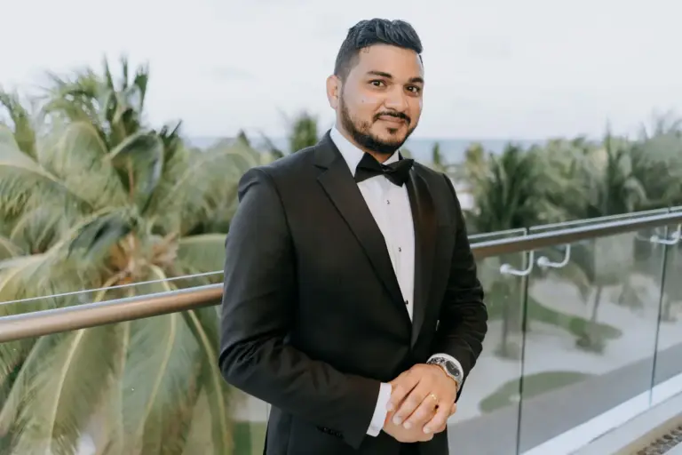 Boda hindú en Royalton Riviera Cancún, la recepción: preparativos novio.