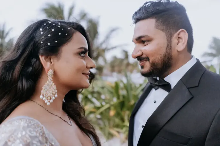 Boda hindú en Royalton Riviera Cancún, la recepción: retrato pareja.