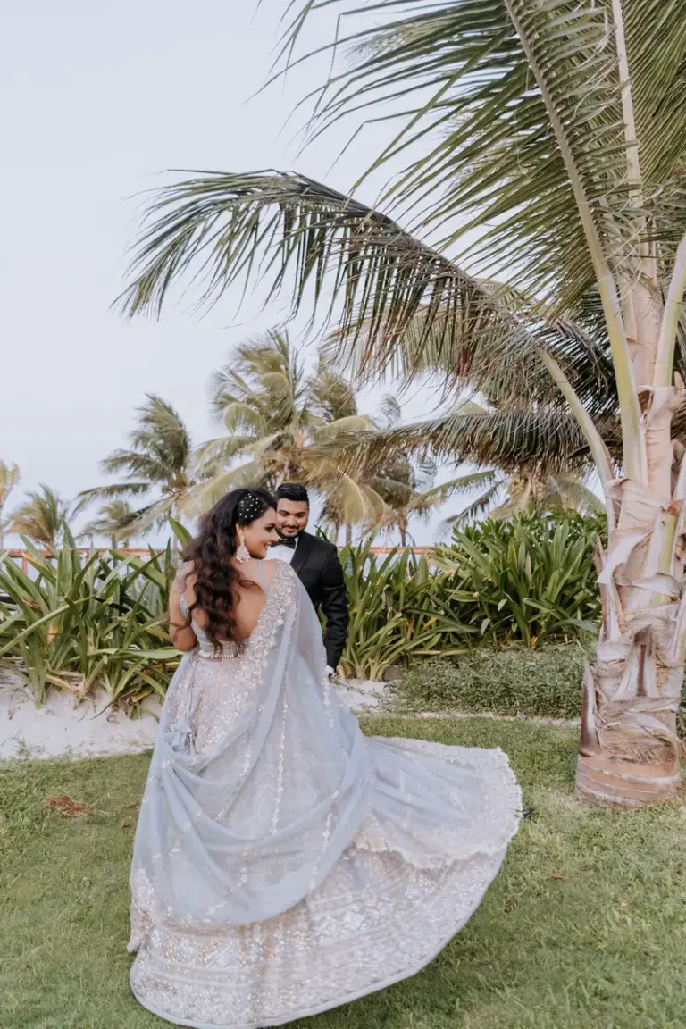 Boda hindú en Royalton Riviera Cancún, la recepción: retrato pareja.