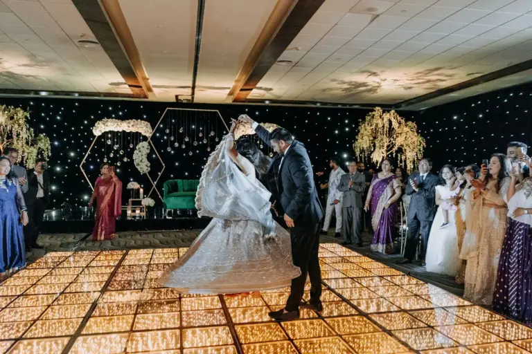Boda hindú en Royalton Riviera Cancún, la recepción: primer baile.