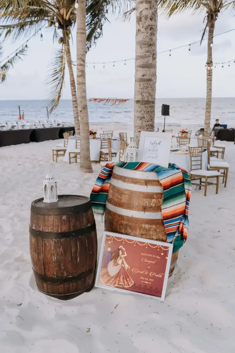 Boda hindú en Royalton Riviera Cancún, el sangeet: montaje , decoración.