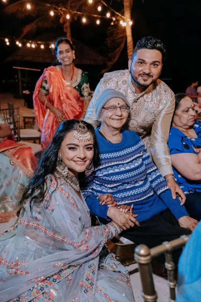 Boda hindú en Royalton Riviera Cancún, el sangeet: emocion , novia abuela.