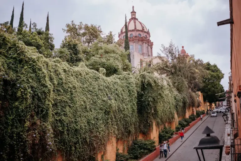 Arreglo de novia y encuentro con su papá antes de la boda en San Miguel de Allende