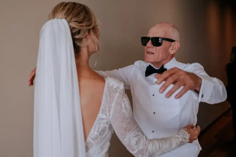 Arreglo de novia y encuentro con su papá antes de la boda en San Miguel de Allende