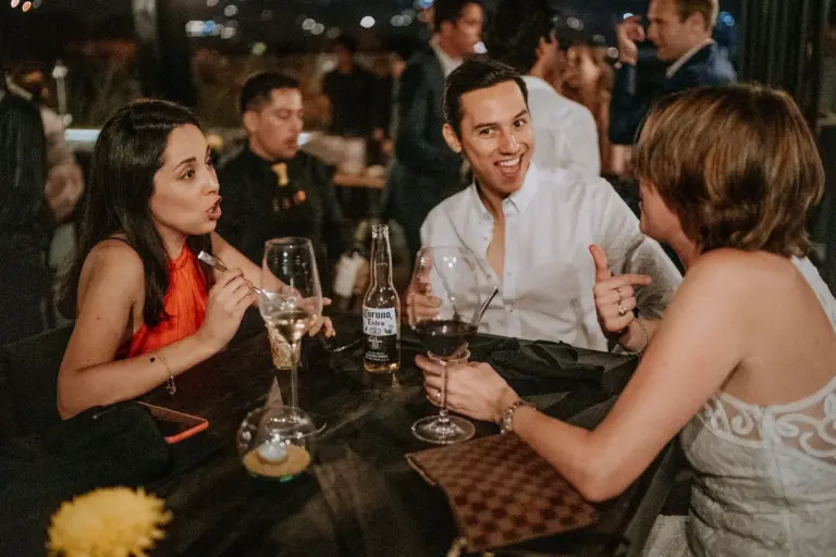 Bienvenida de la boda con tacos y cócteles en Zumo, San Miguel de Allende