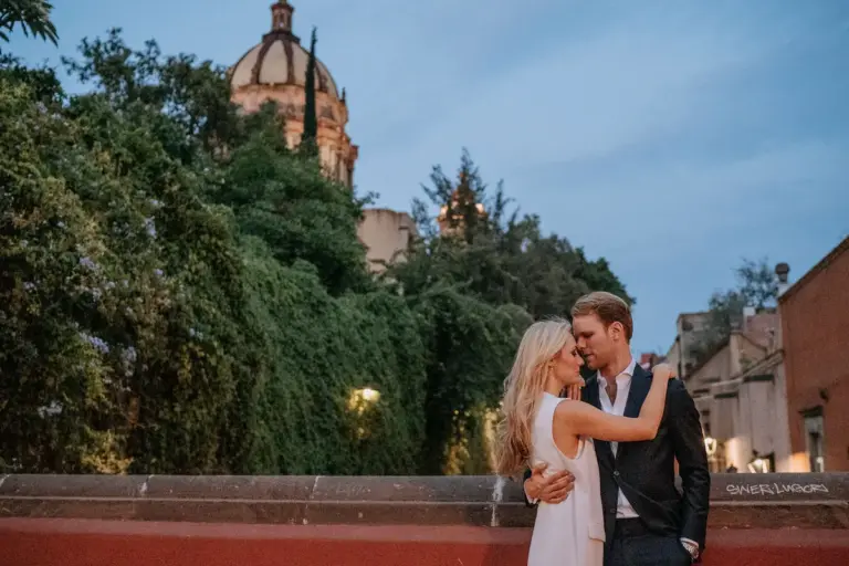Bienvenida de la boda con tacos y cócteles en Zumo, San Miguel de Allende