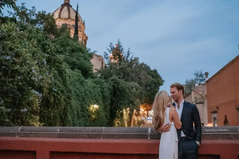 Bienvenida de la boda con tacos y cócteles en Zumo, San Miguel de Allende