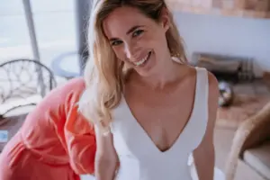 Shannon arreglándose para la boda en Villa Azul, Puerto Vallarta