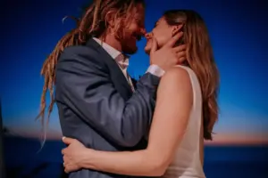 Retratos de familia y hora azul, boda en Villa Azul