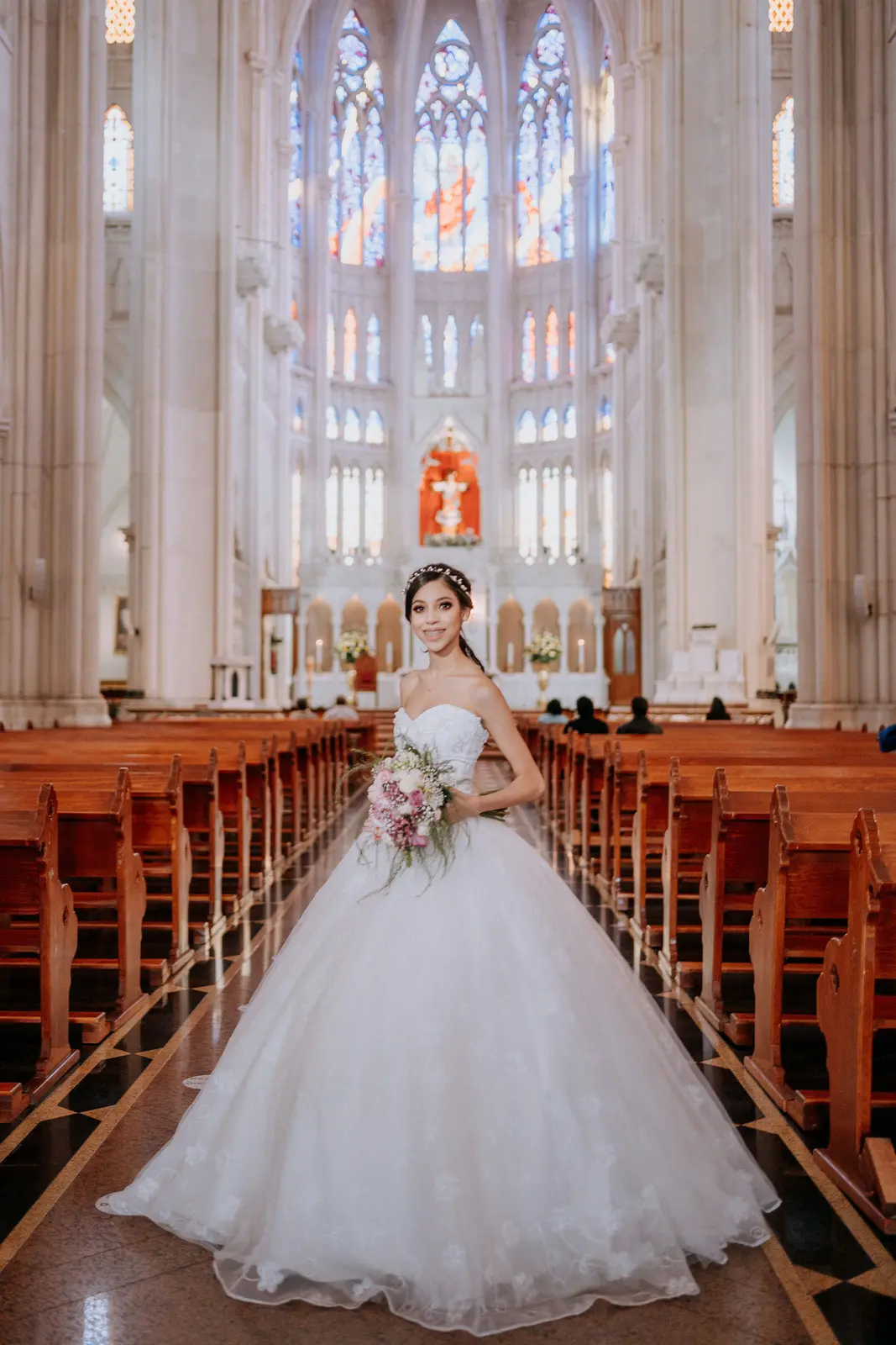 Quinceañera dentro de un templo colonial de Guanajuato